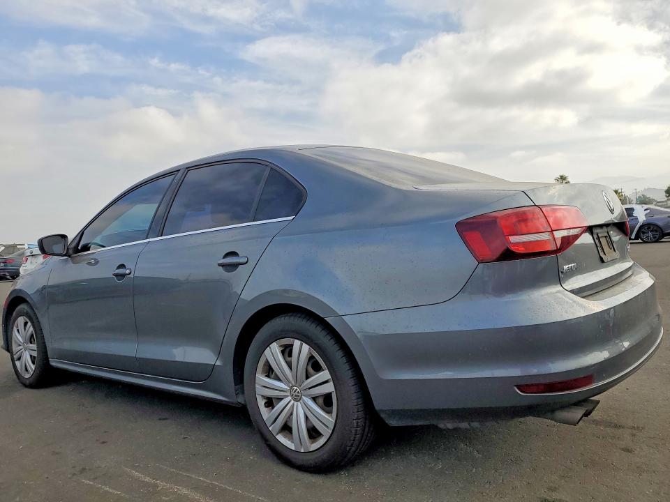3VW2B7AJ6HM405563