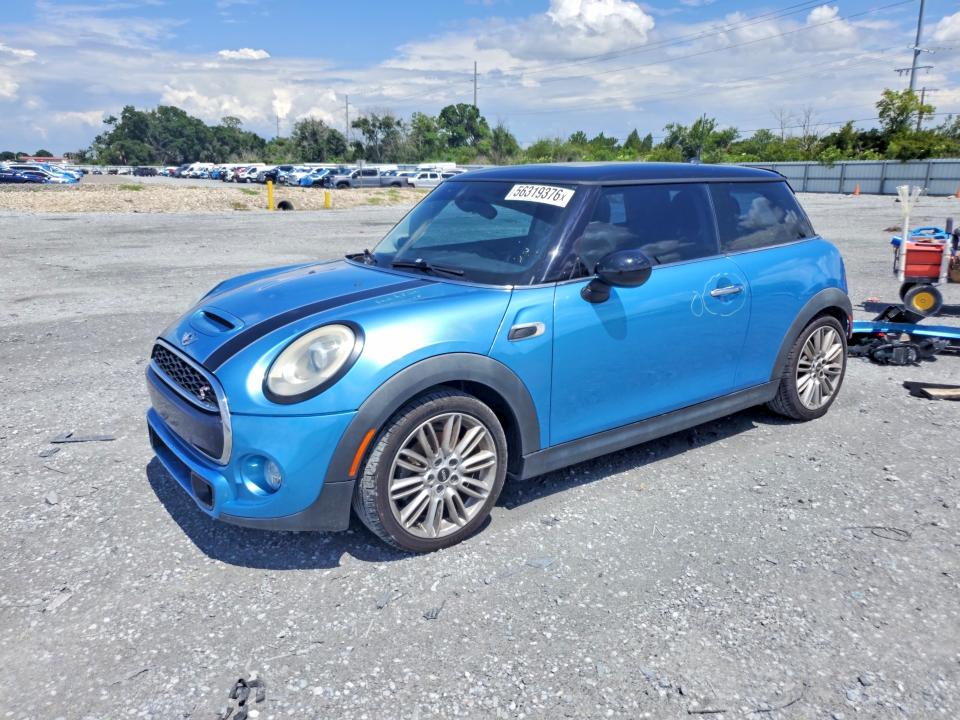 WMWXP7C52F2A36523