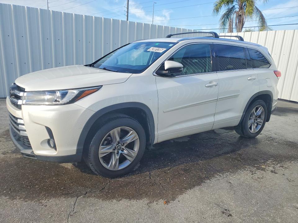 2017 TOYOTA HIGHLANDER — VIN 5TDDZRFH2HS430968