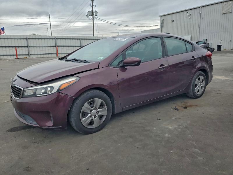 2017 KIA FORTE LX — VIN 3KPFK4A72HE015867