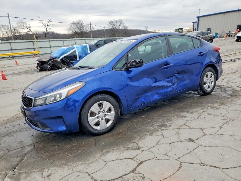 2017 KIA FORTE LX — VIN 3KPFK4A79HE065648