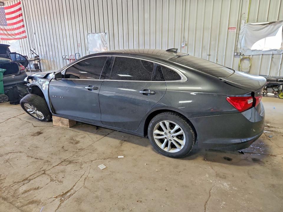 1G1ZD5ST2JF187555
