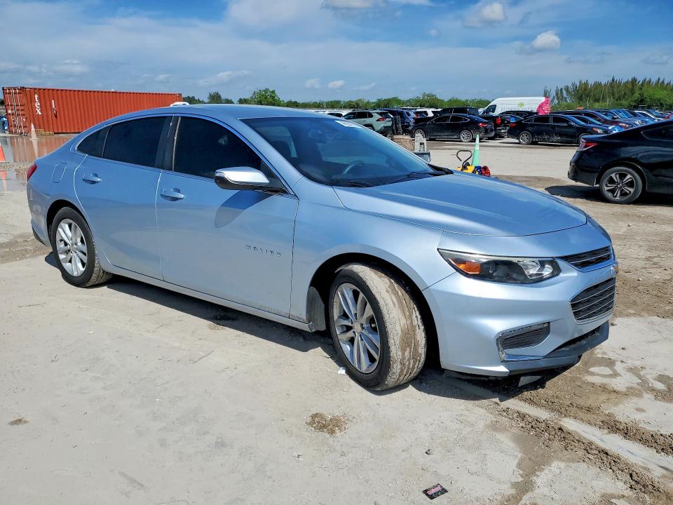 1G1ZD5ST8JF236287