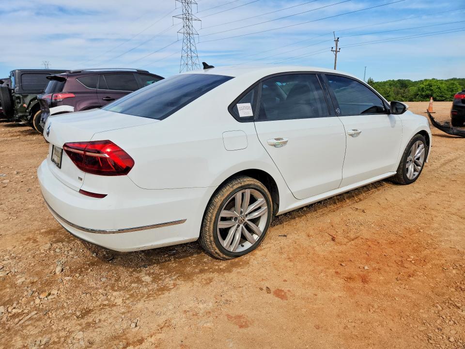 1VWLA7A32KC012029