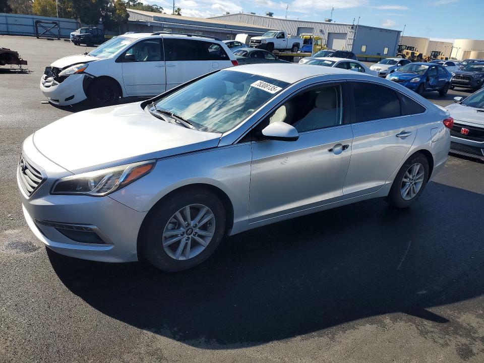2015 HYUNDAI SONATA — VIN 5NPE24AF1FH123411
