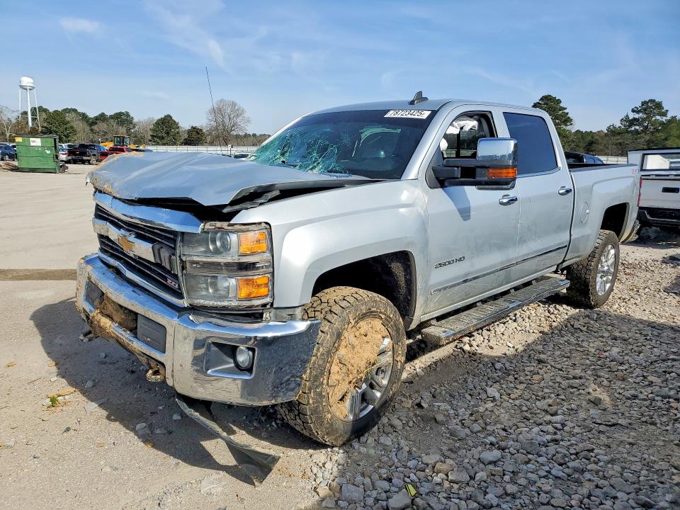 2015 CHEVROLET SILVERADO — VIN 1GC1KWE85FF666292