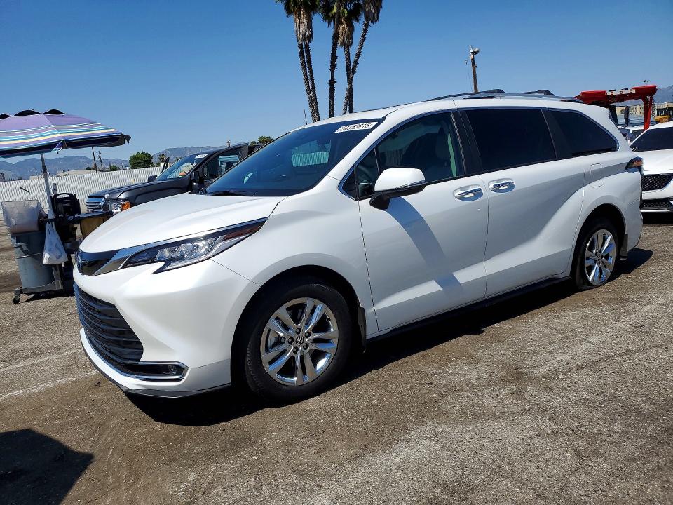 2025 TOYOTA SIENNA — VIN 5TDZSKFC8SS209212