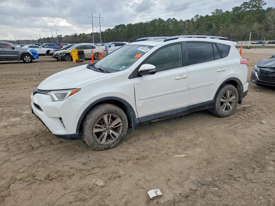 2017 TOYOTA RAV4 — VIN JTMWFREV4HJ721445