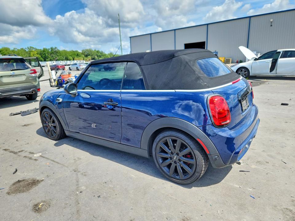 WMWWG9C5XJ3C82827