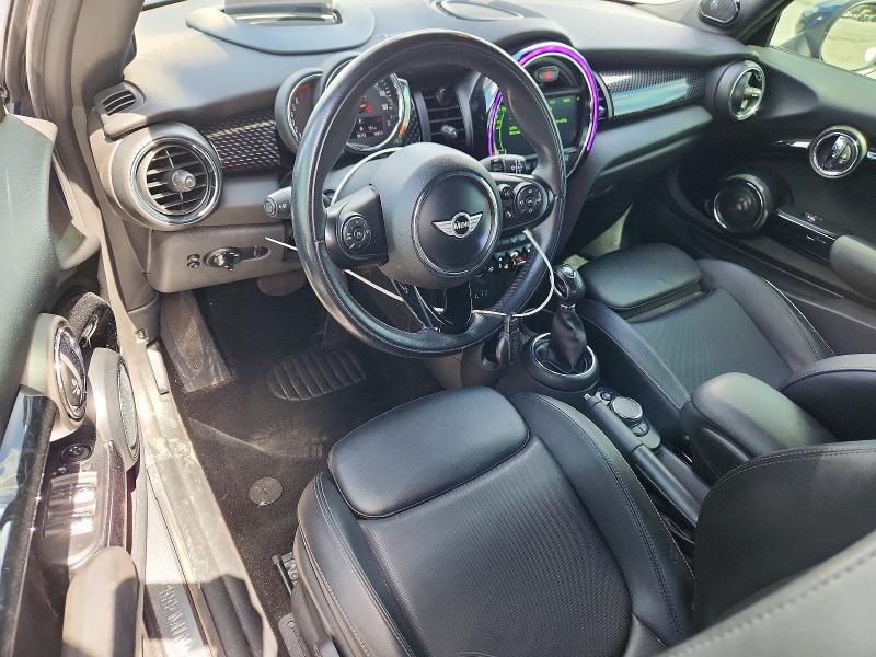 WMWWG9C5XJ3C82827