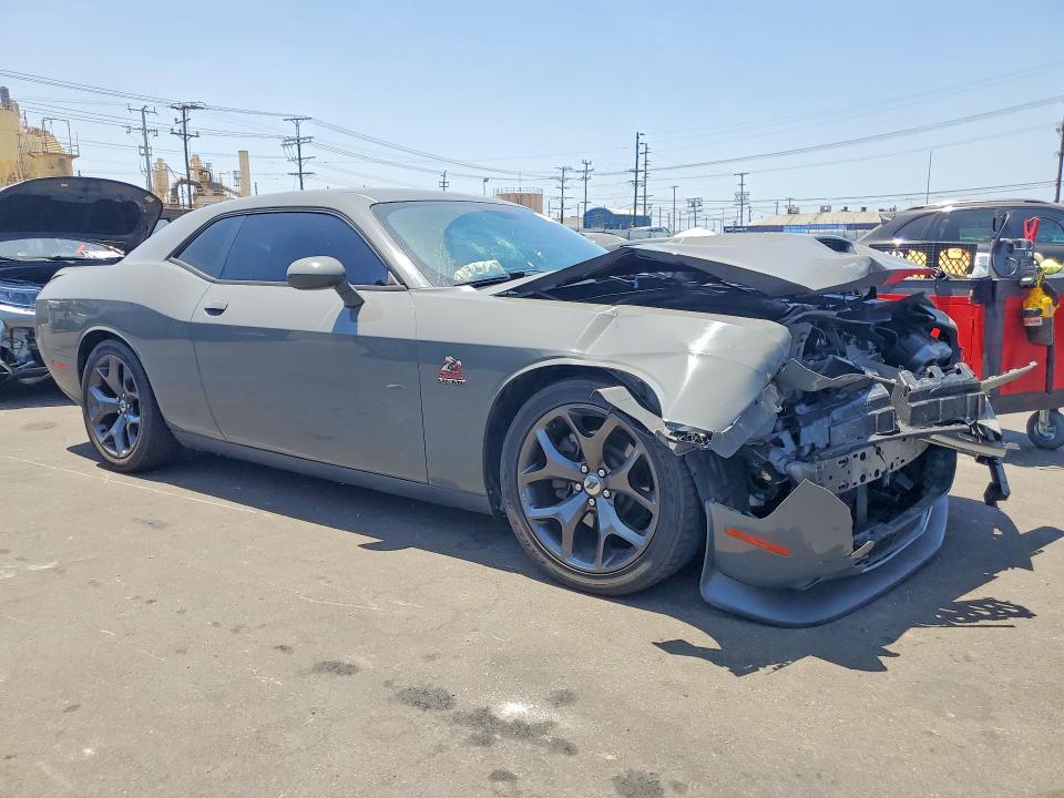 2C3CDZBT8KH550921