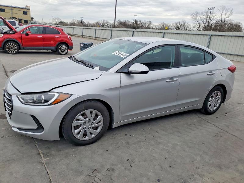 2018 HYUNDAI ELANTRA SE — VIN 5NPD74LF2JH387482