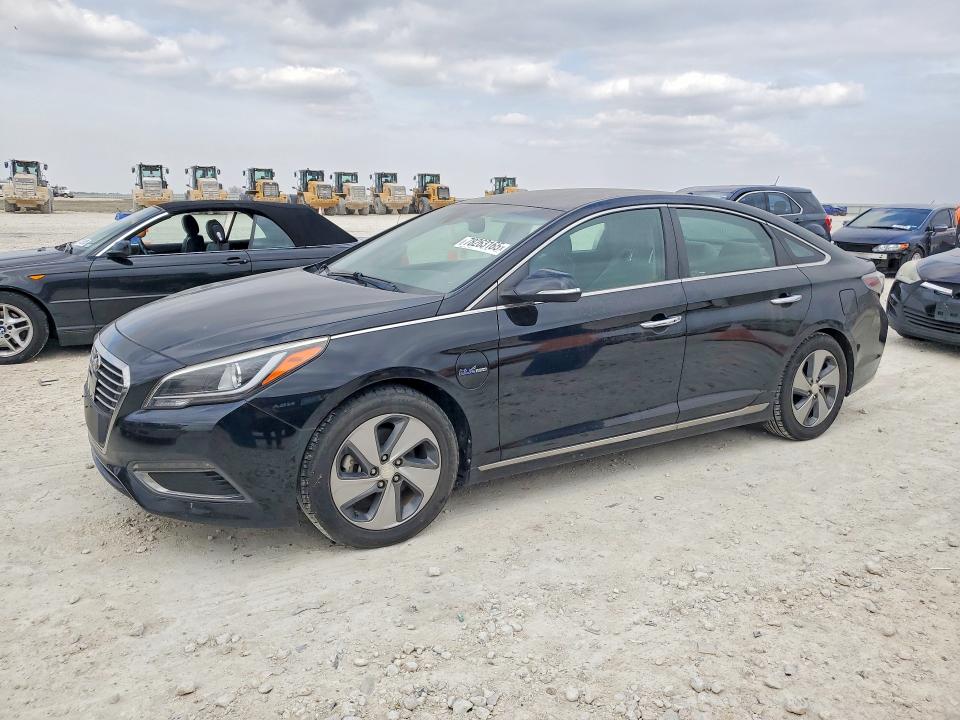 2016 HYUNDAI SONATA — VIN KMHE54L23GA031738