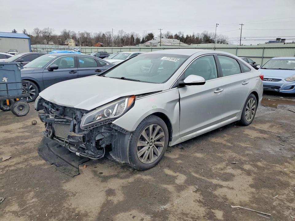 2015 HYUNDAI SONATA — VIN 5NPE34AF6FH100560
