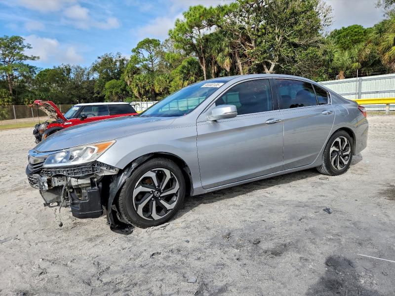 2017 HONDA ACCORD — VIN 1HGCR2F01HA153886