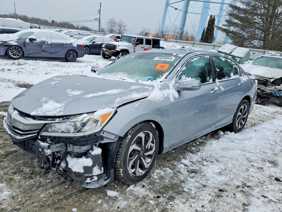 2017 HONDA ACCORD — VIN 1HGCR2F07HA046826