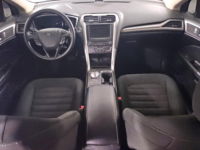 3FA6P0HD8JR240725