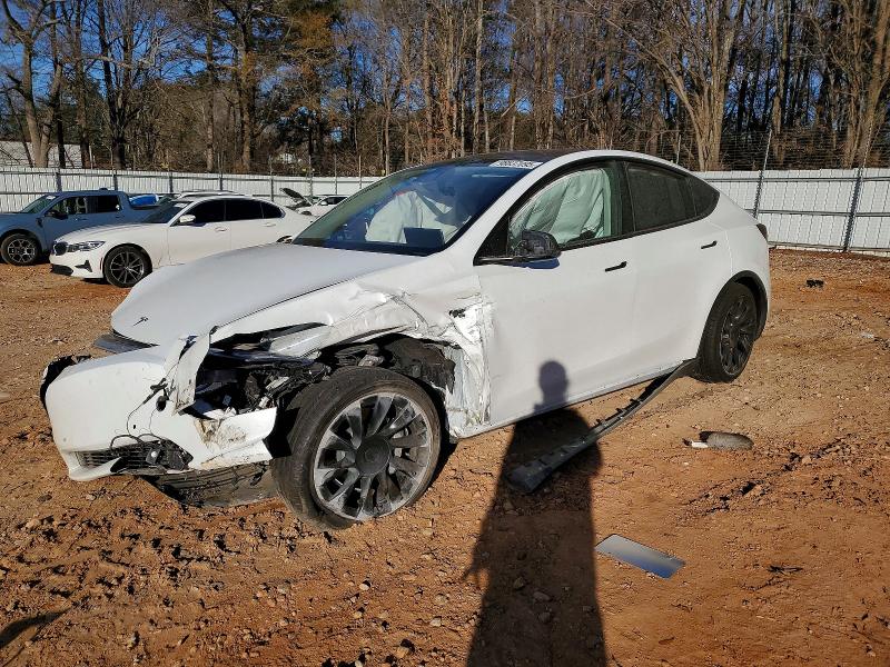 2022 TESLA MODEL Y — VIN 7SAYGDEE3NF573867