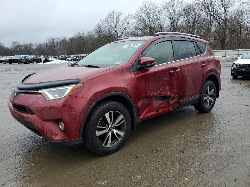 2018 TOYOTA RAV4 — VIN JTMRFREV8JD255763