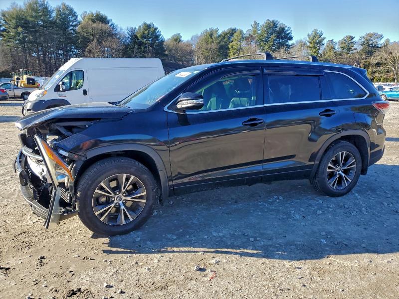 2016 TOYOTA HIGHLANDER — VIN 5TDJKRFH6GS269224
