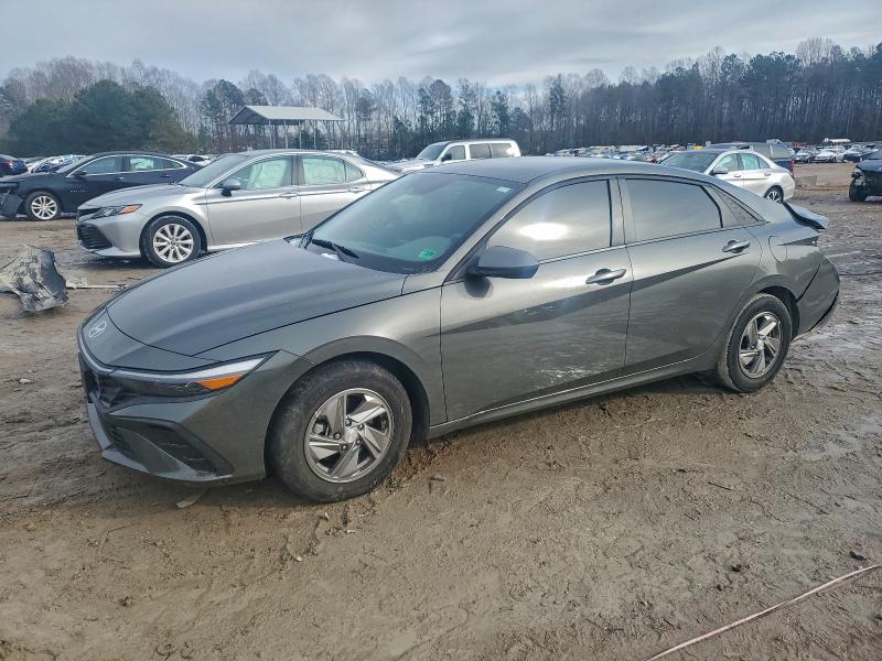 2025 HYUNDAI ELANTRA SE — VIN KMHLL4DG7SU975220