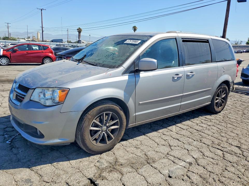 2017 DODGE GRAND CARAVAN — VIN 2C4RDGCG1HR685205