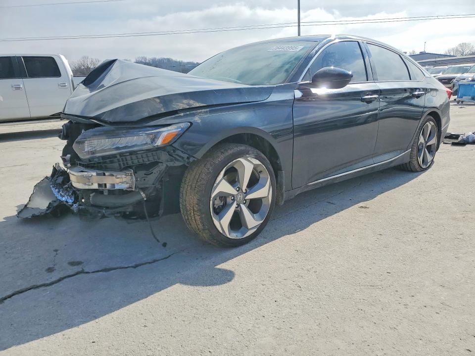 2018 HONDA ACCORD — VIN 1HGCV2F92JA018447