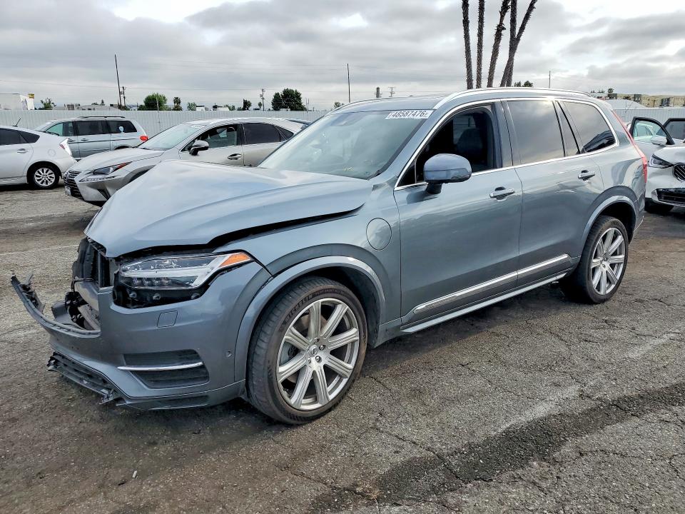 2018 VOLVO XC90 — VIN YV4BR0PL6J1336887