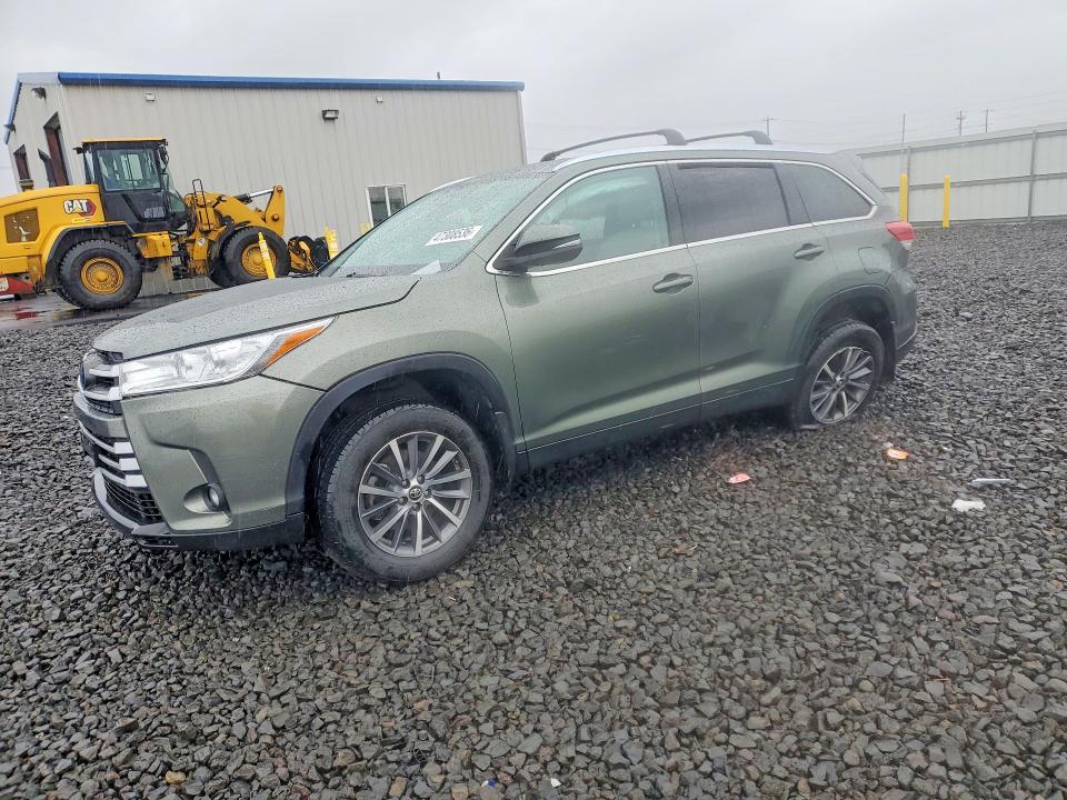 2019 TOYOTA HIGHLANDER — VIN 5TDJZRFH3KS940661