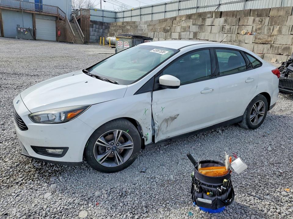 2018 FORD FOCUS — VIN 1FADP3F22JL215814