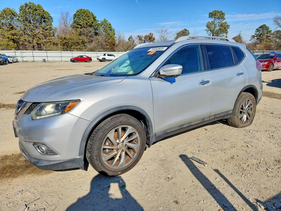 2015 NISSAN ROGUE — VIN 5N1AT2MT6FC817908