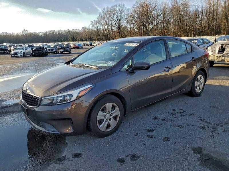 2017 KIA FORTE LX — VIN 3KPFK4A7XHE108801