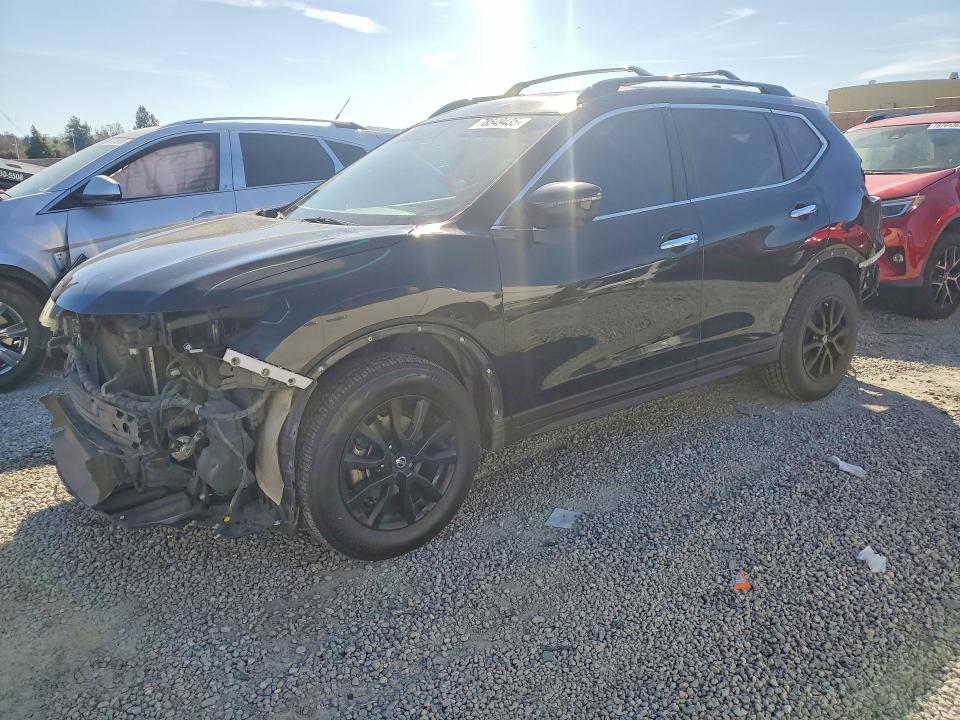 2018 NISSAN ROGUE — VIN 5N1AT2MT1JC746318