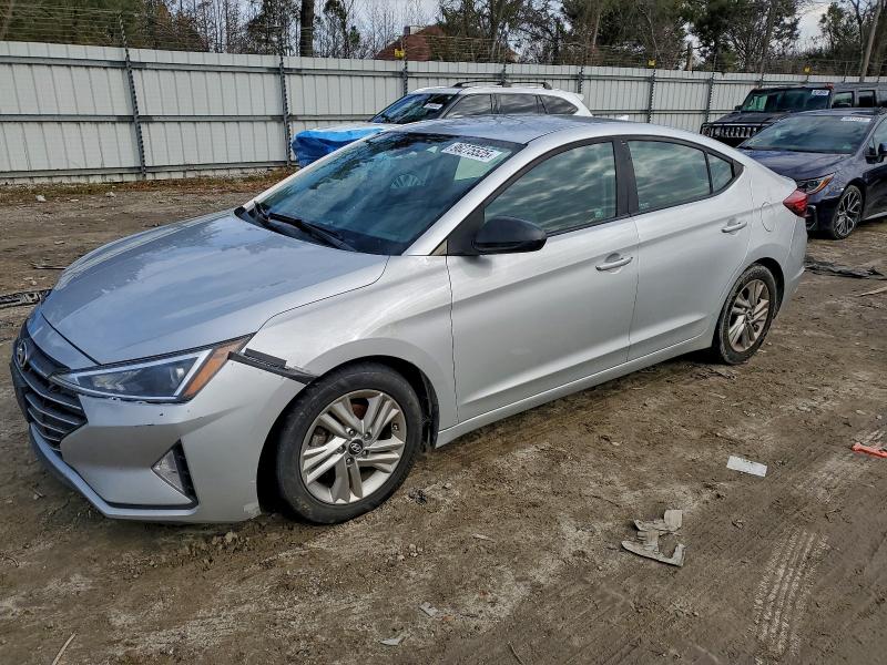 2019 HYUNDAI ELANTRA SE — VIN 5NPD84LF3KH438339