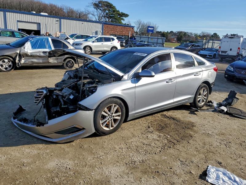 2017 HYUNDAI SONATA SE — VIN 5NPE24AF5HH584176