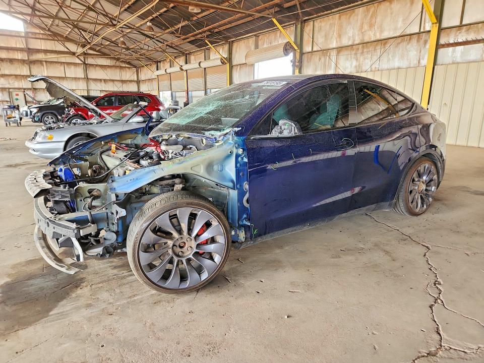 2023 TESLA MODEL Y — VIN 7SAYGDEF2PF789074