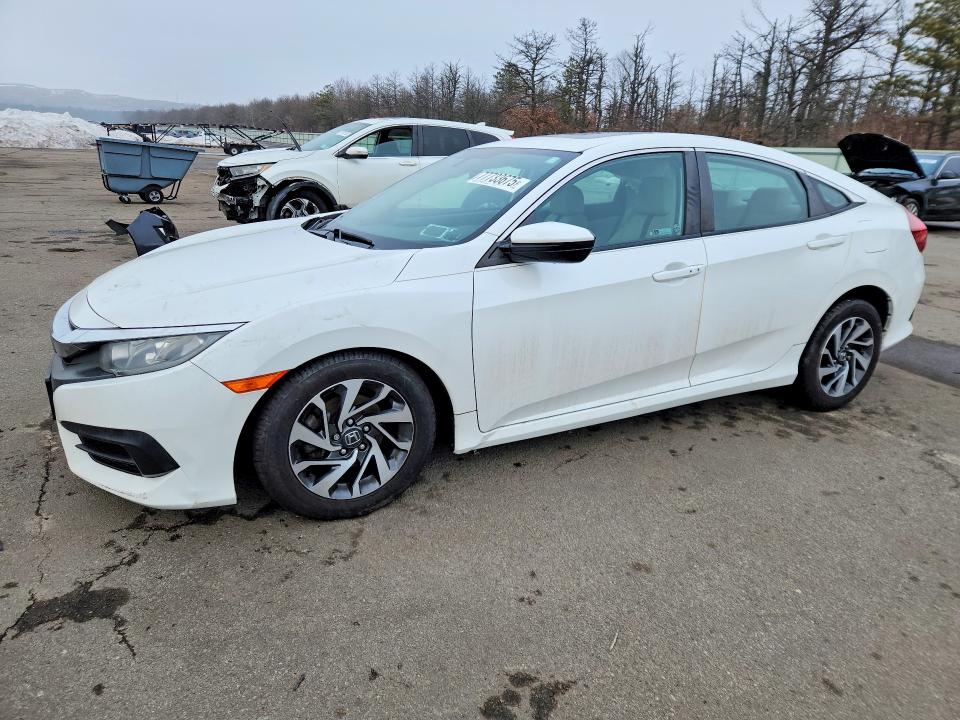 2018 HONDA CIVIC — VIN 19XFC2F71JE207071