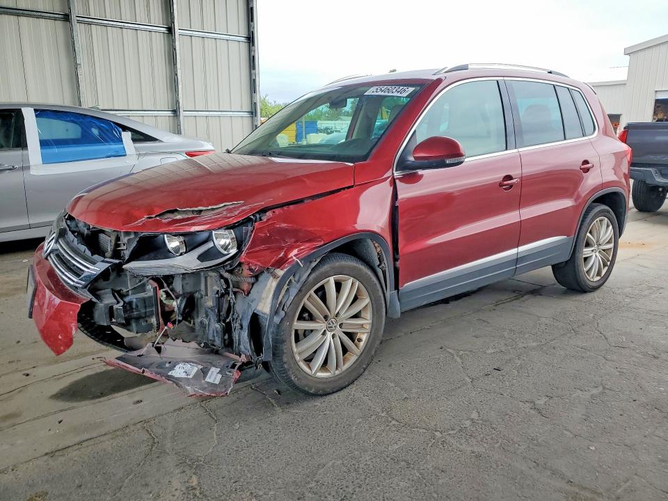 2015 VOLKSWAGEN TIGUAN — VIN WVGBV7AX8FW003910