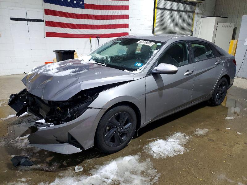 2022 HYUNDAI ELANTRA SE — VIN KMHLM4AG3NU289584
