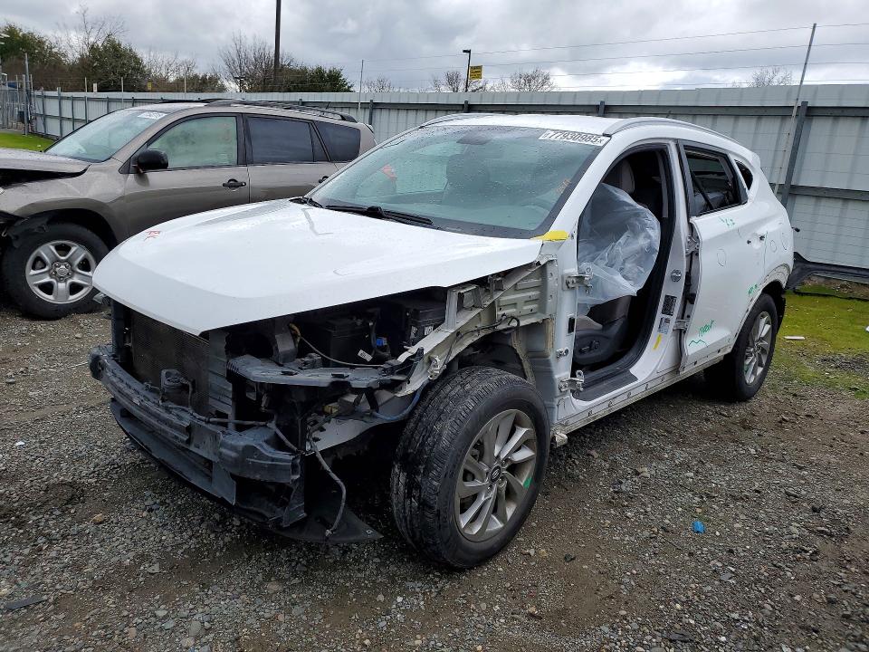 2016 HYUNDAI TUCSON — VIN KM8J33A47GU094259