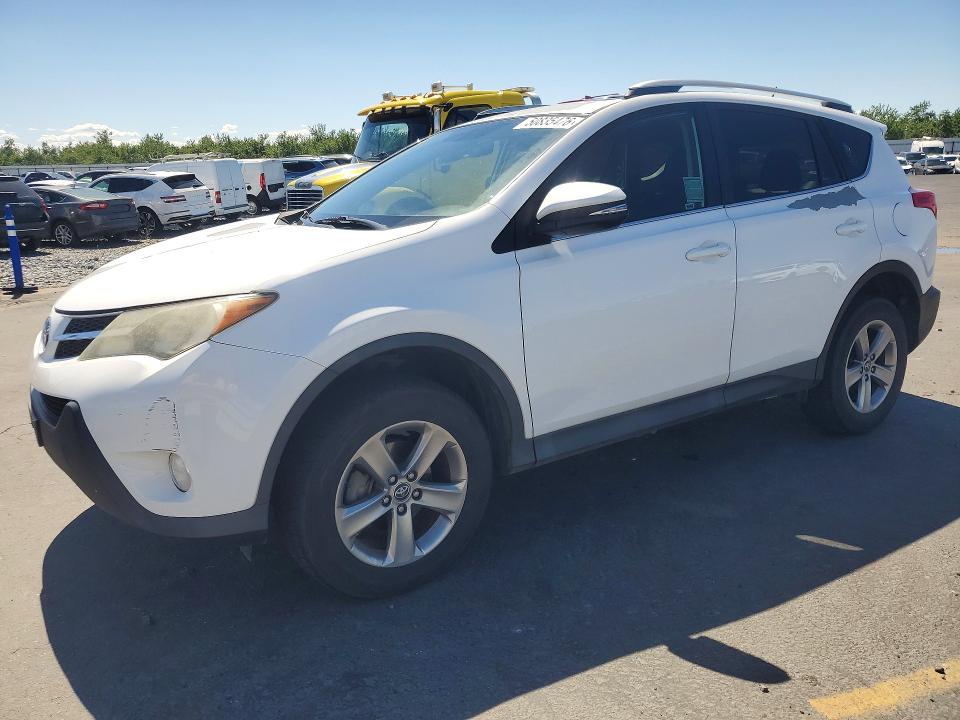 2015 TOYOTA RAV4 — VIN 2T3WFREV0FW160059