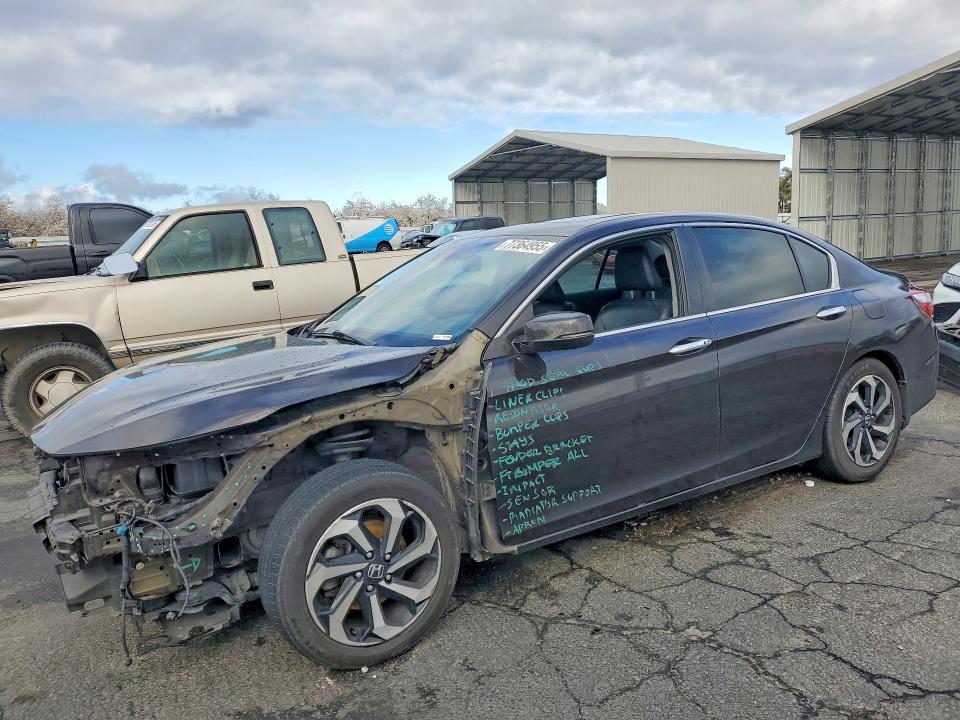 2017 HONDA ACCORD — VIN 1HGCR2F93HA008900