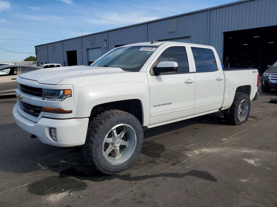 2017 CHEVROLET SILVERADO — VIN 3GCUKREC1HG317800