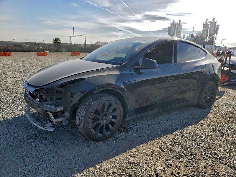 2022 TESLA MODEL Y — VIN 7SAYGDEE0NF317220