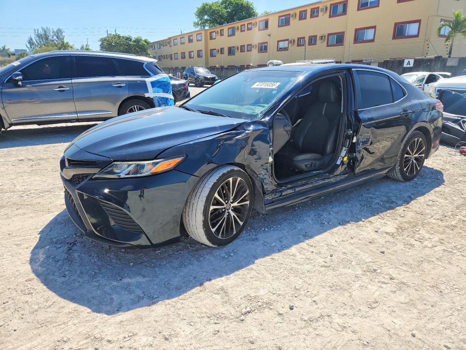 2018 TOYOTA CAMRY — VIN 4T1B11HK6JU564727