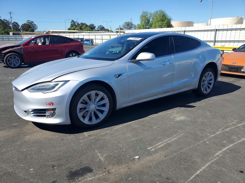 5YJSA1E26HF204353