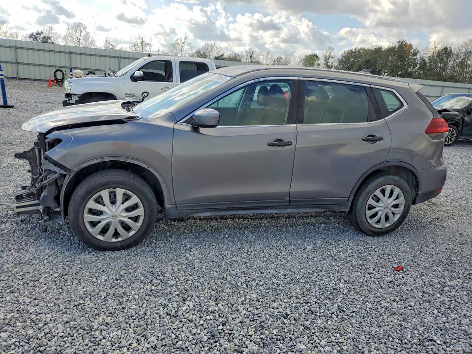 2018 NISSAN ROGUE — VIN KNMAT2MT7JP612393