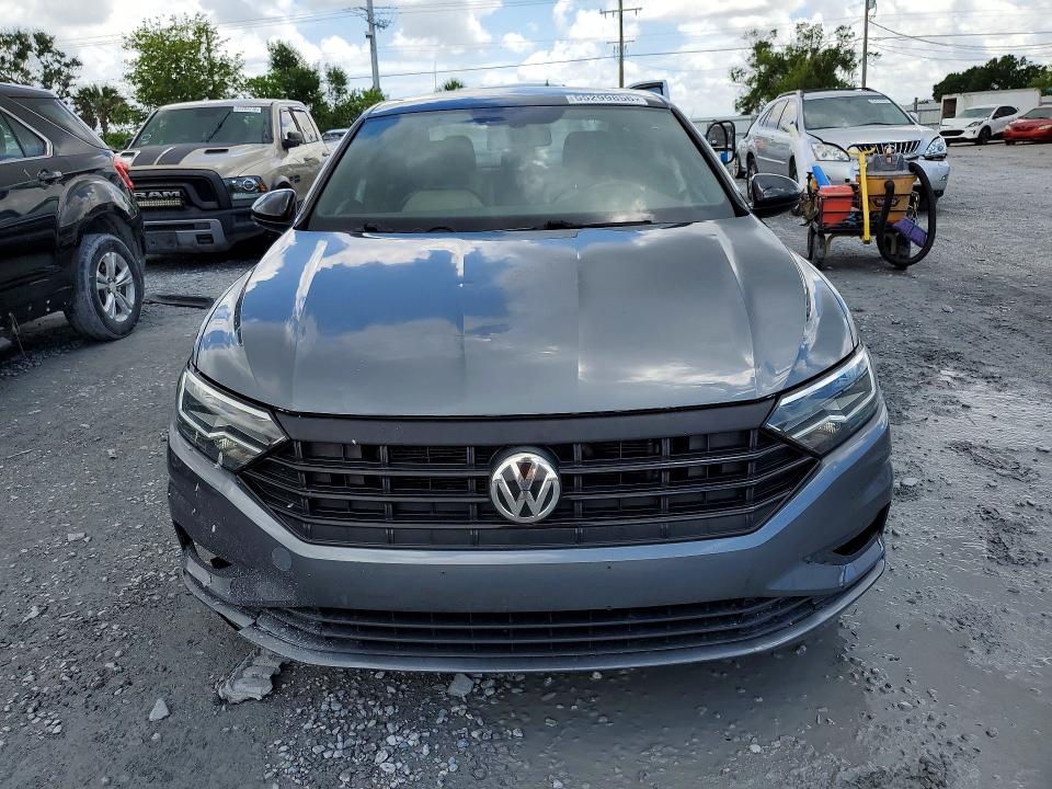 3VWCB7BU9LM055139