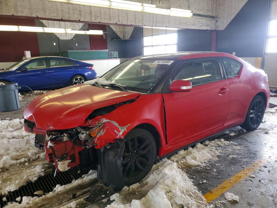2016 TOYOTA SCION TC — VIN JTKJF5C76GJ018752