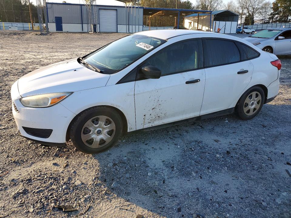 2015 FORD FOCUS — VIN 1FADP3E28FL349090